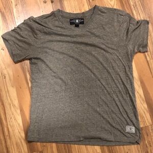 2 👕/$20- Lucky Brand Jeans Co V-Neck S/s Shirt